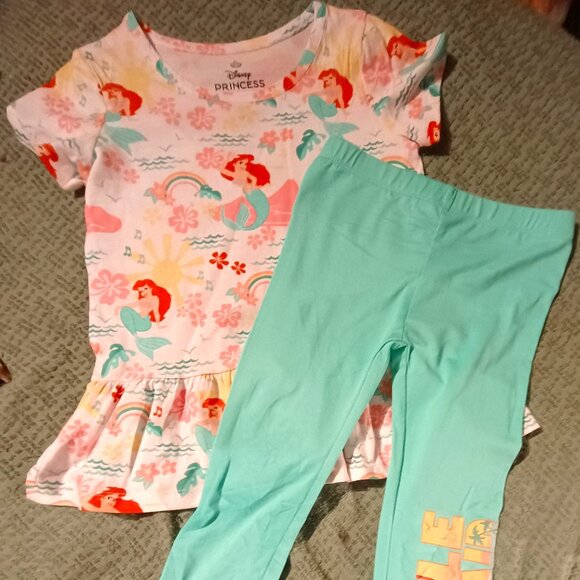 NWOT Disney Princess matching top and bottom set - Picture 1 of 2